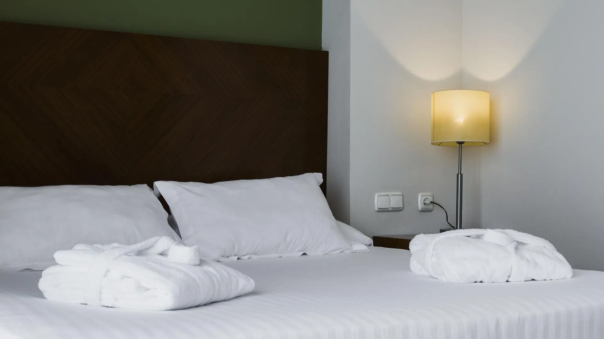 ****  Avenida Hotel Almeria Spain
