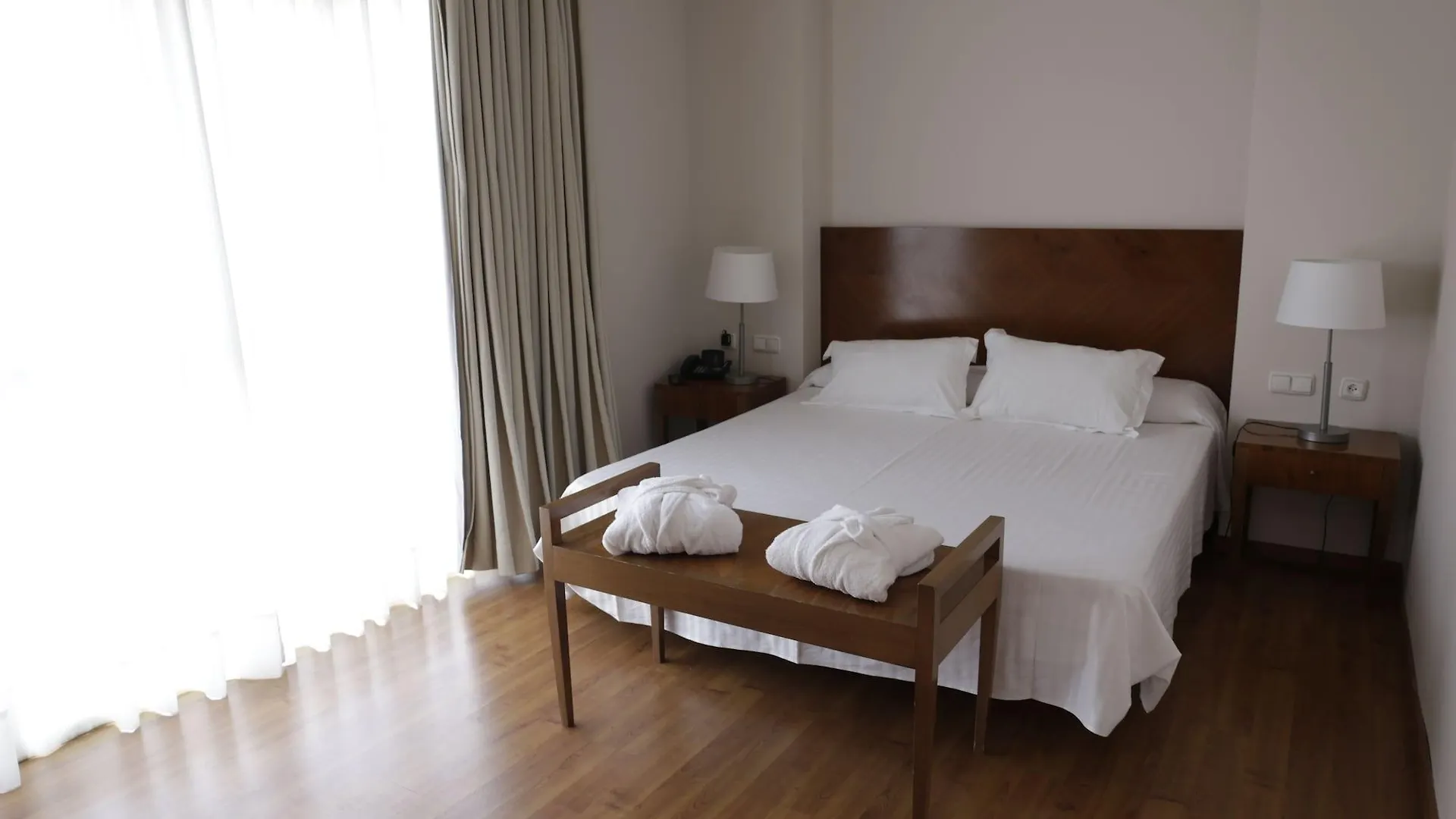 ****  Avenida Hotel Almeria Spain