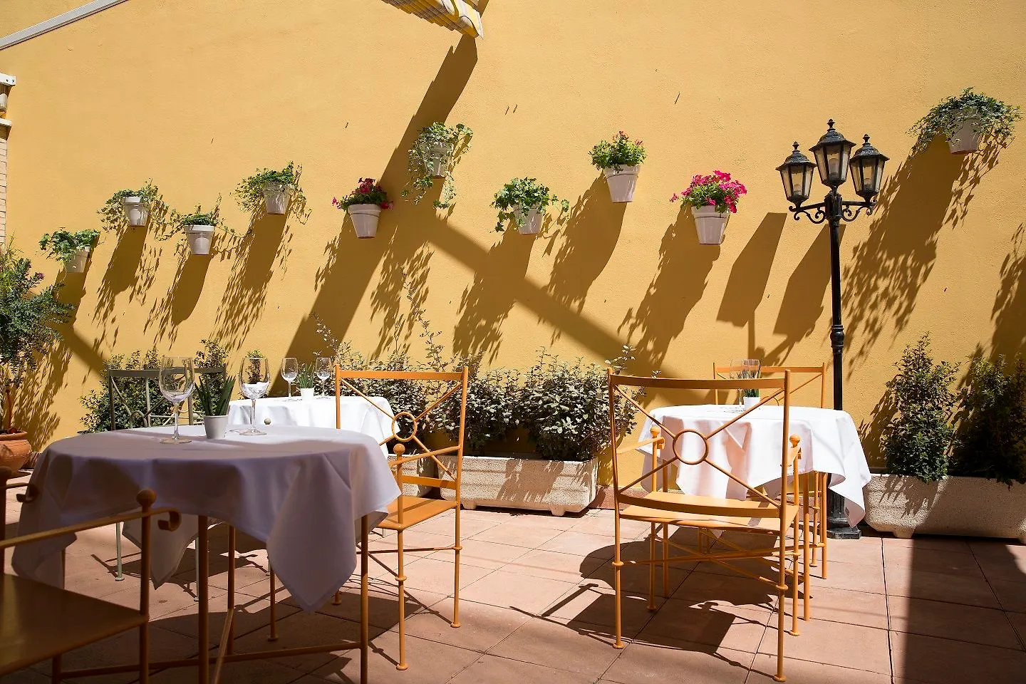 ****  Avenida Hotel Almeria Spain